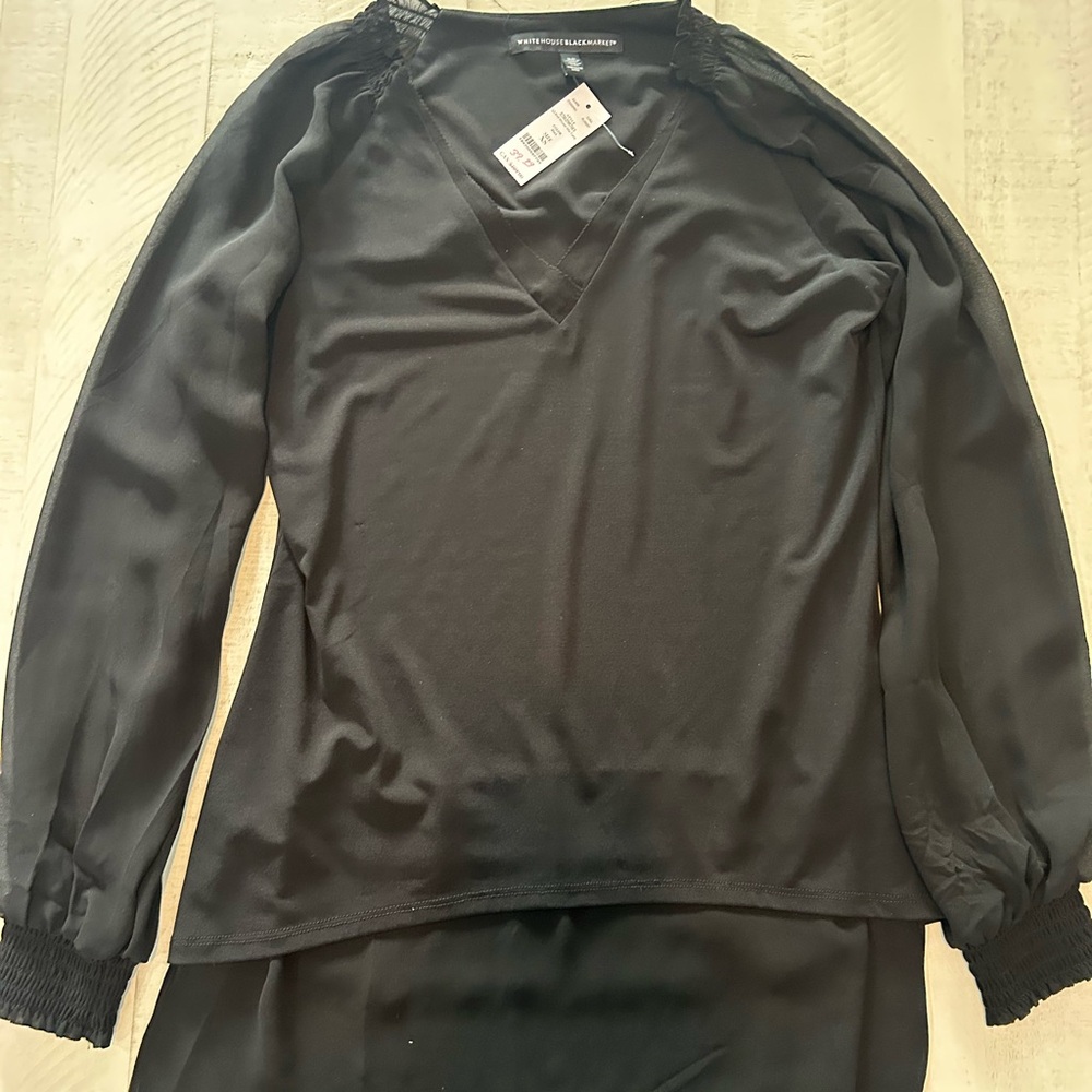 Black and White Store Long Sleeve Blouse